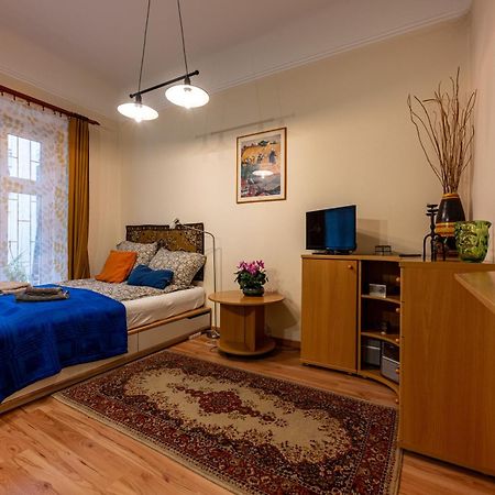 A Quiet Studio In The Heart Of The City Budapešť Exteriér fotografie