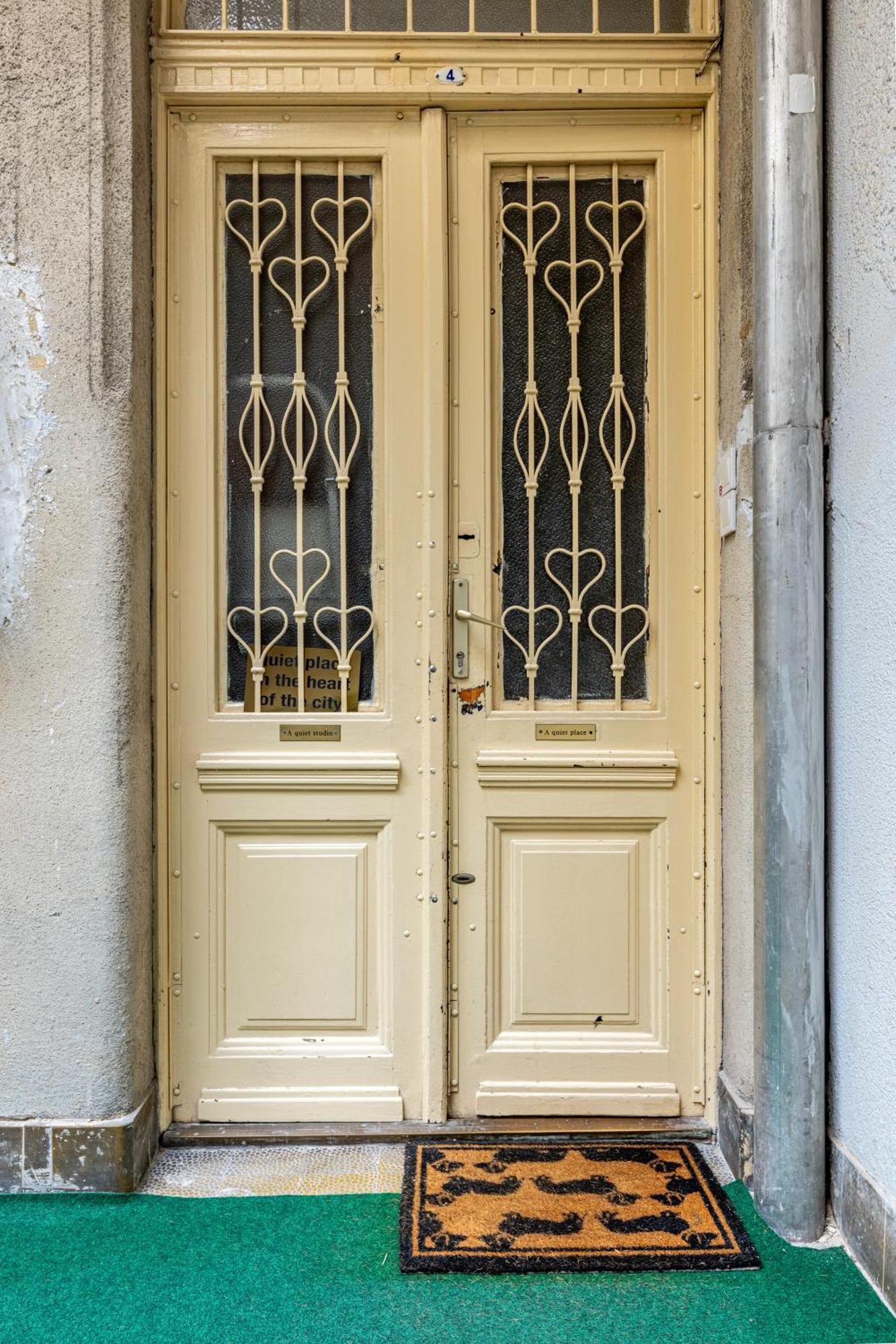 A Quiet Studio In The Heart Of The City Budapešť Exteriér fotografie